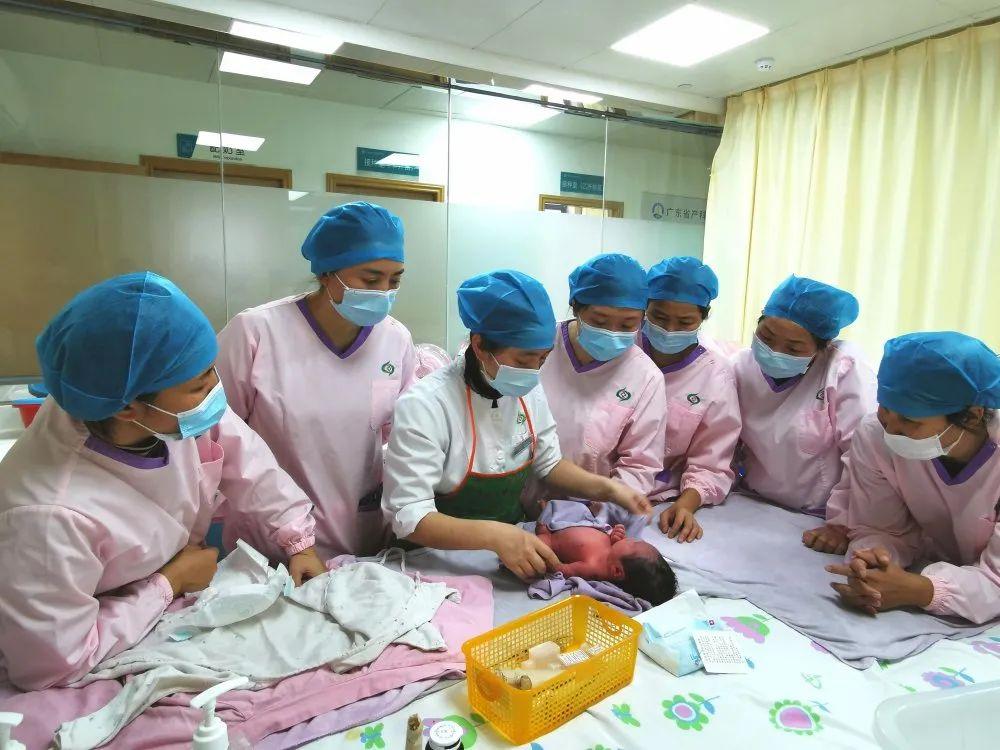 泊头市妇婴监护型护送